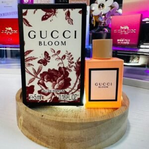 mini perfume pallets available