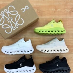 on cloud shoes pallet wholesale –(300 pairs/pallet – $750)